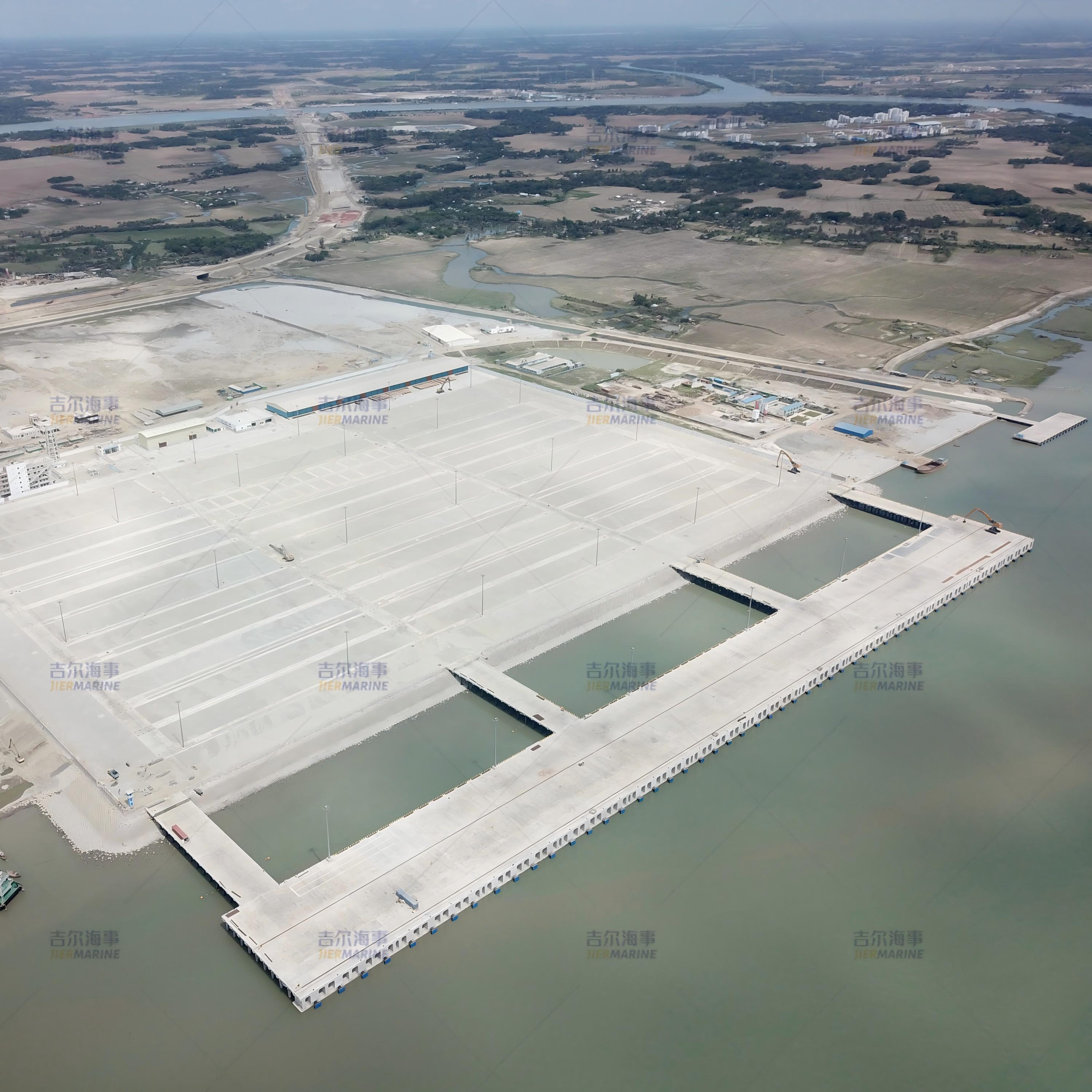 Εγκαταστήσαμε κολώνες για τον τερματικό σταθμό Payra Port