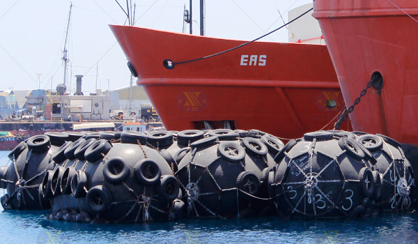 πνευματικό φτερό για πλοίο